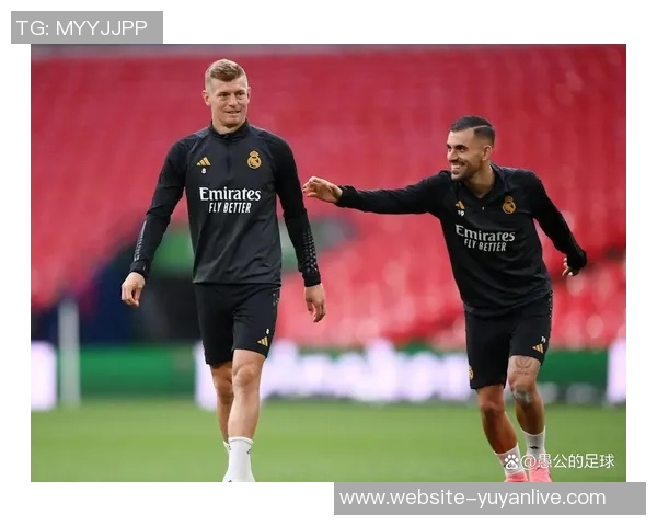 克罗斯:从天才少年到世界足球巨星的辉煌历程与成就解析 克罗斯:从天才少年到世界足球巨星的辉煌历程与成就解析